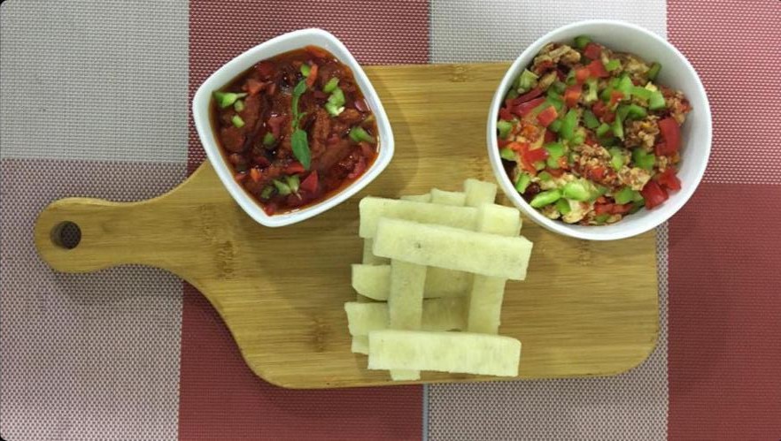 Fried yam with egg sauce 
