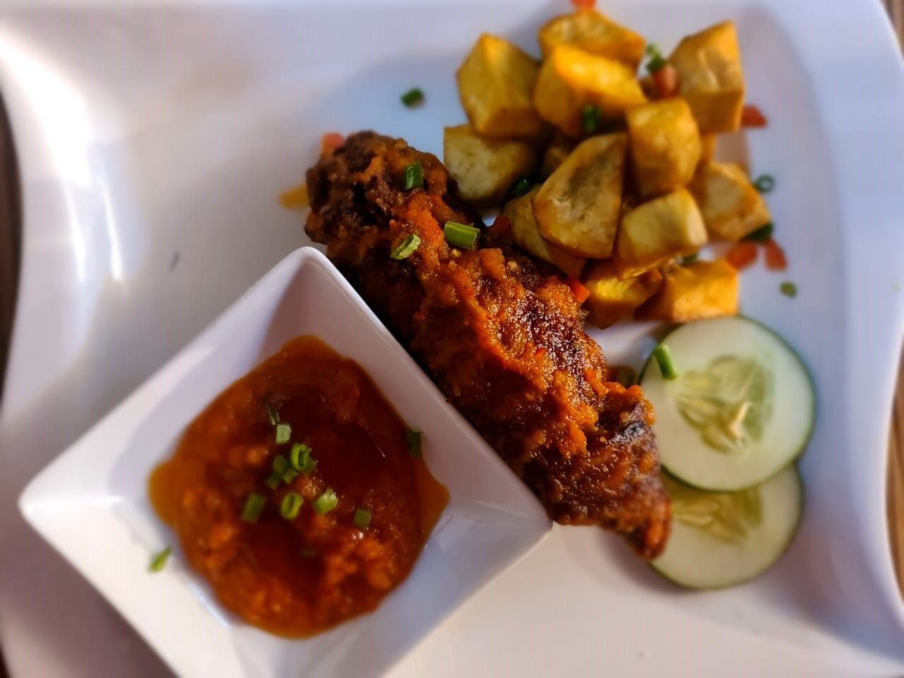 CHICKEN DELIGHT WITH SWEET POTATOES AND CHILLI SAUCE